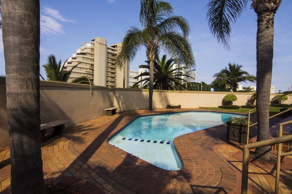 14 The Shades - By Stay In Umhlanga Durban Room photo